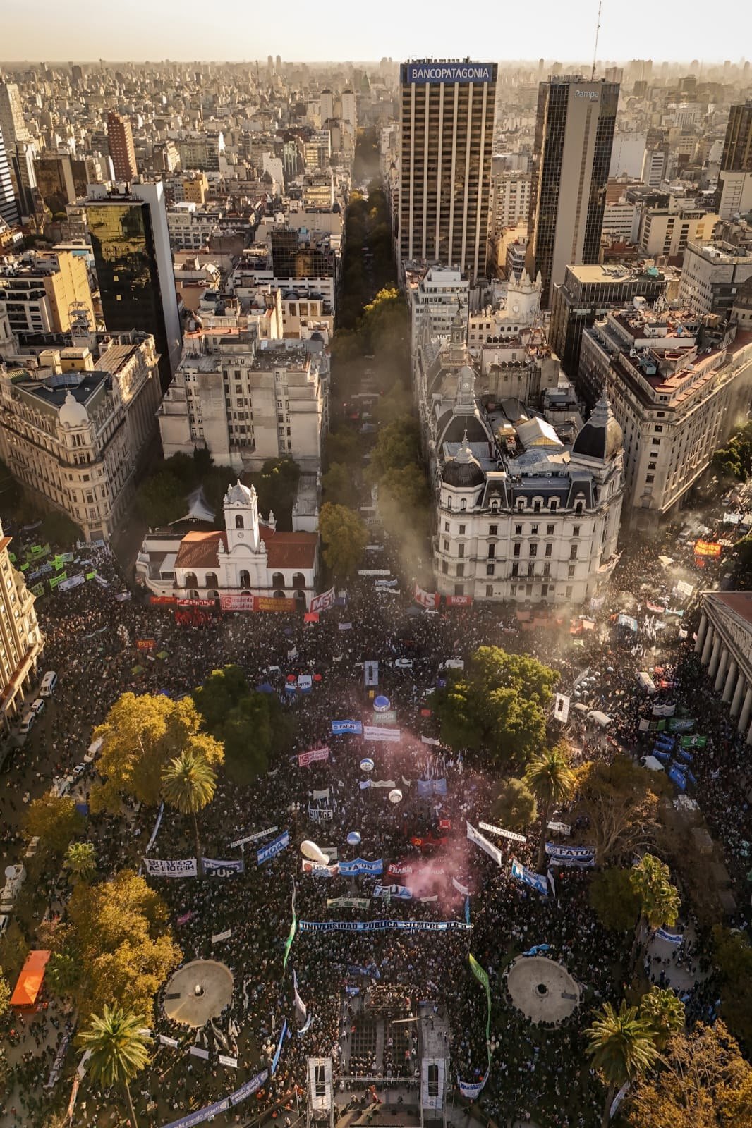 Universitarios reclaman a la Corte contra Milei