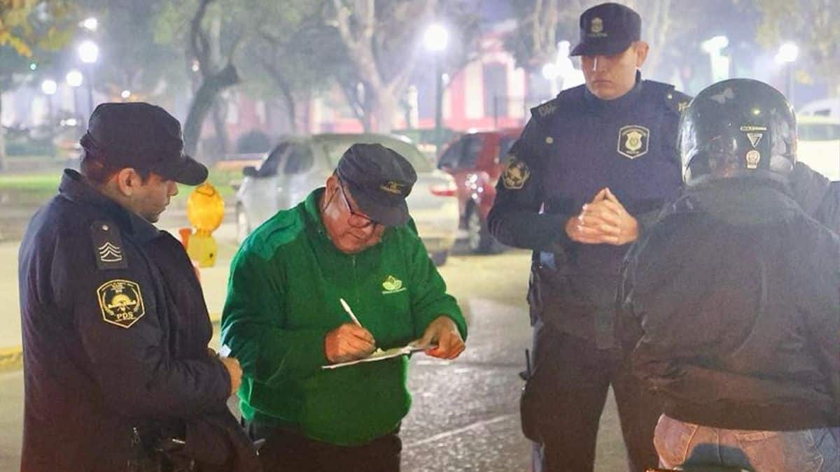 Operativos de seguridad en plazas de Monte Grande