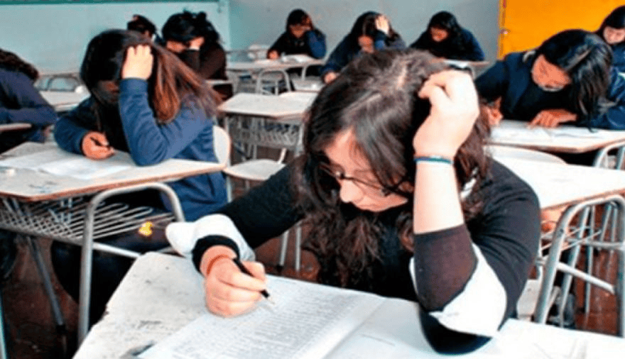 Argentina mejoró la terminalidad de la secundaria pero persisten brechas