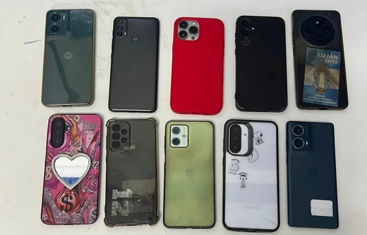 Cayó un pungista en la estación Lomas con 10 celulares en su mochila