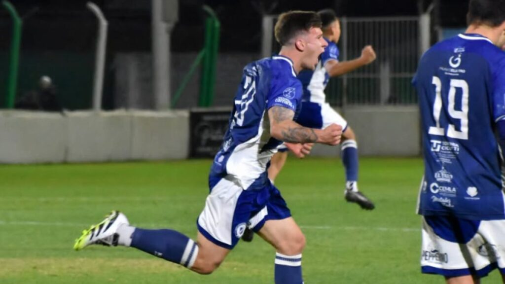 Debut soñado en San Martín de Burzaco: gol agónico para el triunfo