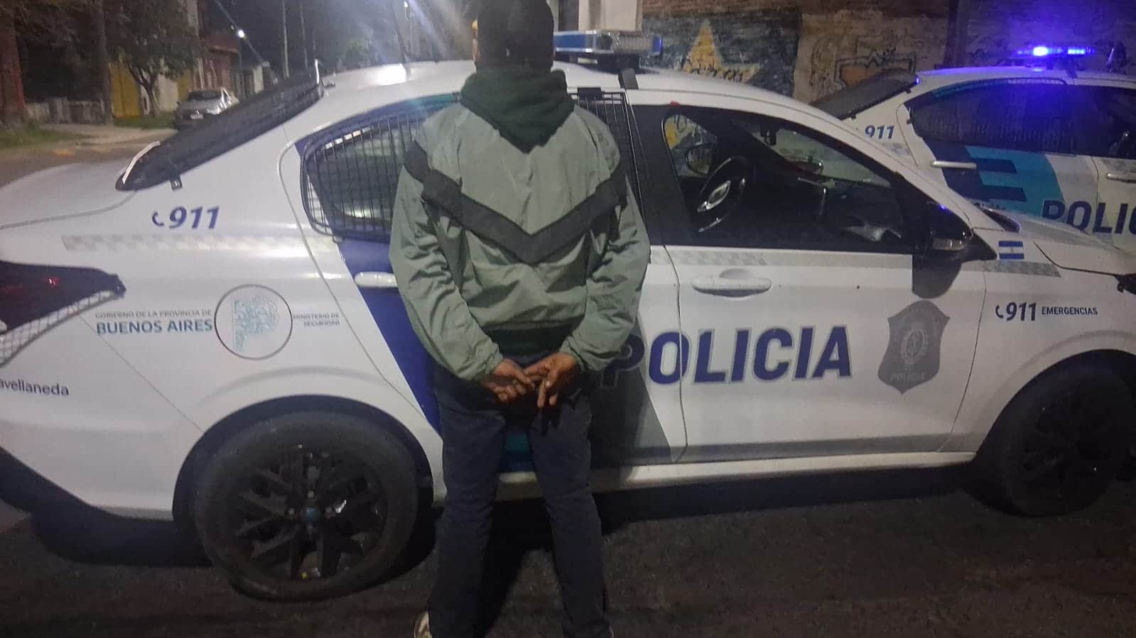 Detuvieron a dos personas con cocaína y dinero en Avellaneda
