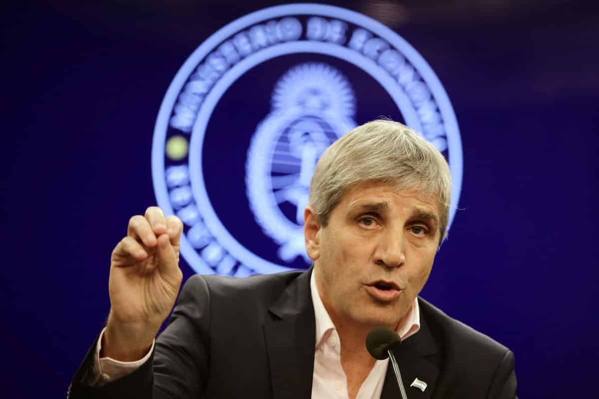 Dólares del colchón: Caputo anunció el nuevo proyecto de Inocencia Fiscal