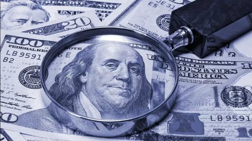 El dólar oficial cerró la semana a $1.520 y proyectan suba