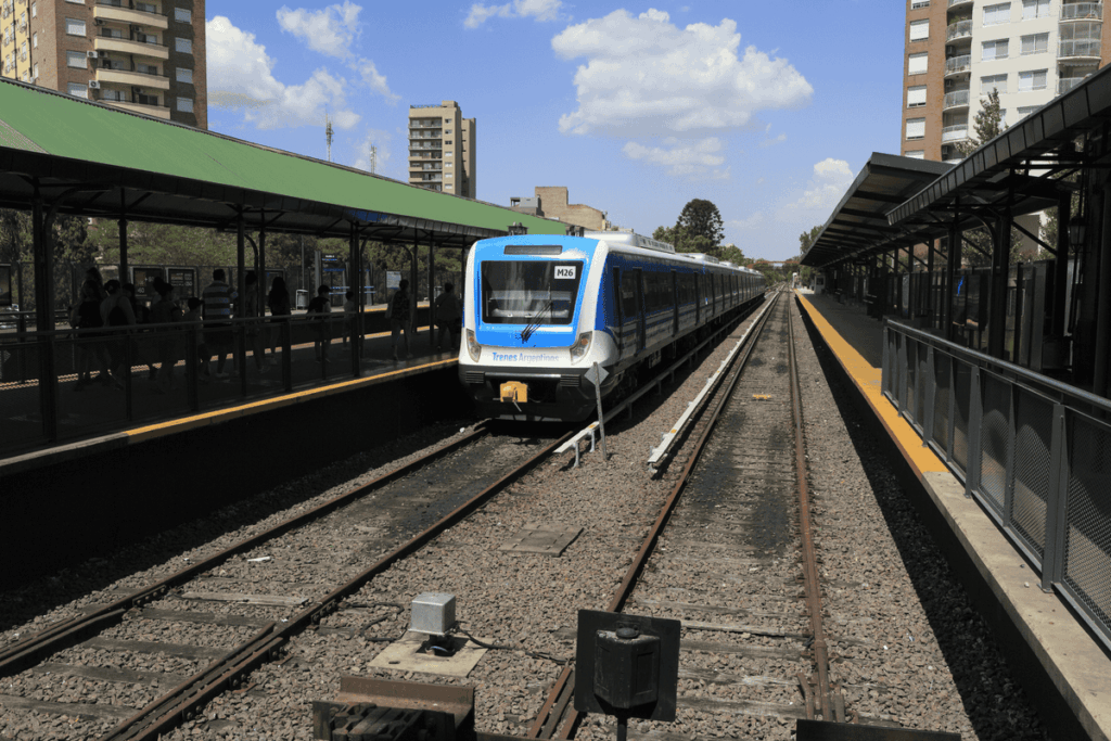 Escándalo en la estación Tigre por el 'Tren de la Alegría'