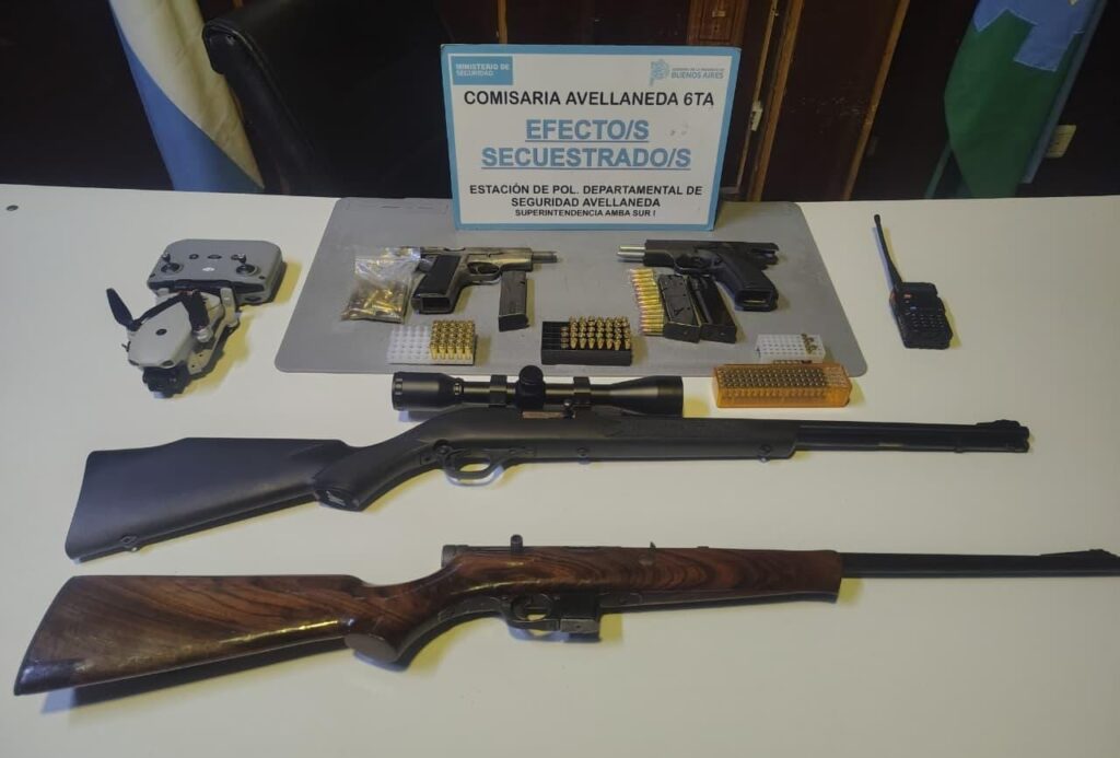 Gerli: amenazó a vecinos con un arma y le hallaron un arsenal