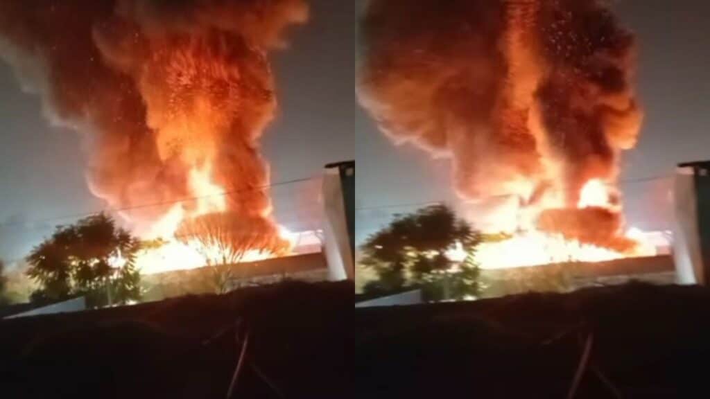 Incendio y explosiones en la terminal de la empresa San Vicente en Longchamps