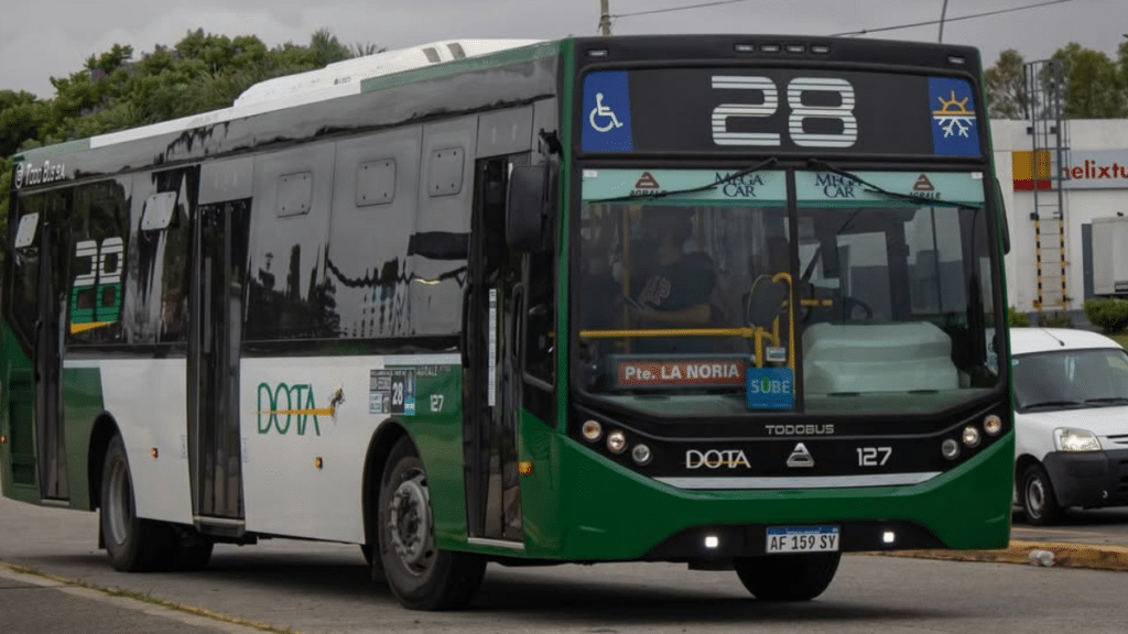 La línea 28, que une Lomas de Zamora con Capital, amplía su recorrido y llegará hasta Aeroparque