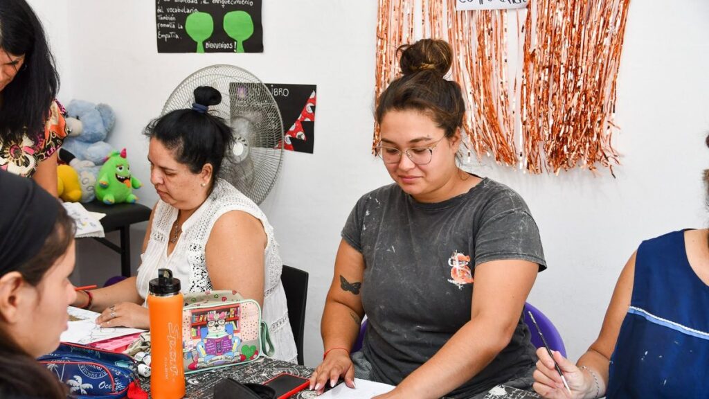 Talleres gratuitos para toda la familia en San Vicente y Alejandro Korn