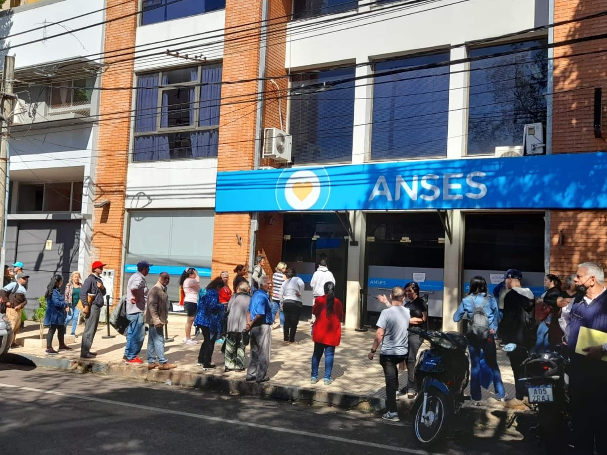 Aumento confirmado para jubilados: cómo queda la mínima con bono en septiembre 2026