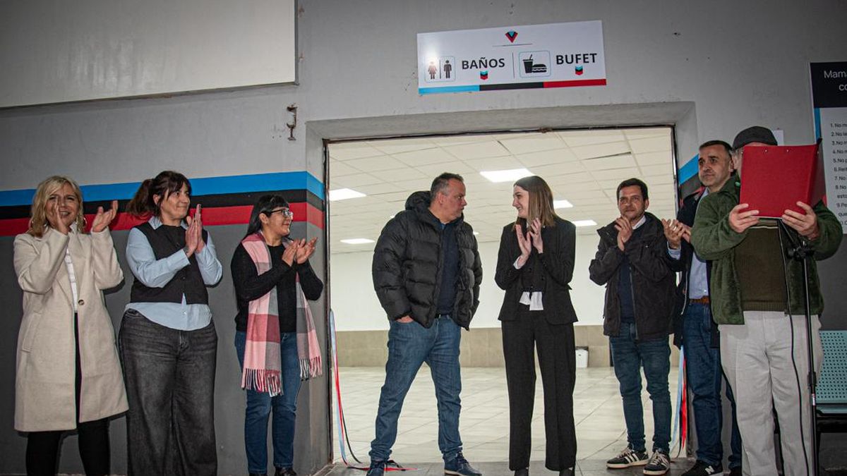 Brown de Adrogué inauguró un nuevo SUM en su sede social
