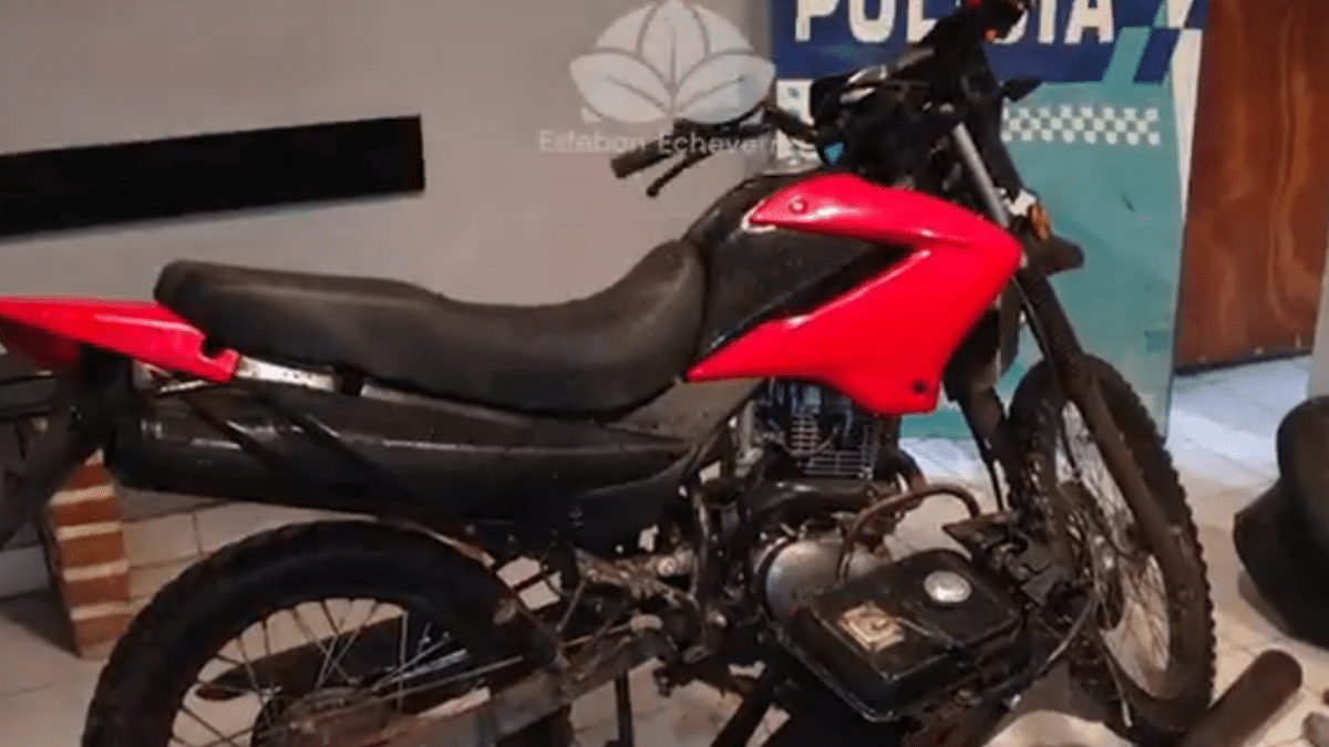 Canning: detuvieron a un motochorro que robaba a choferes de apps