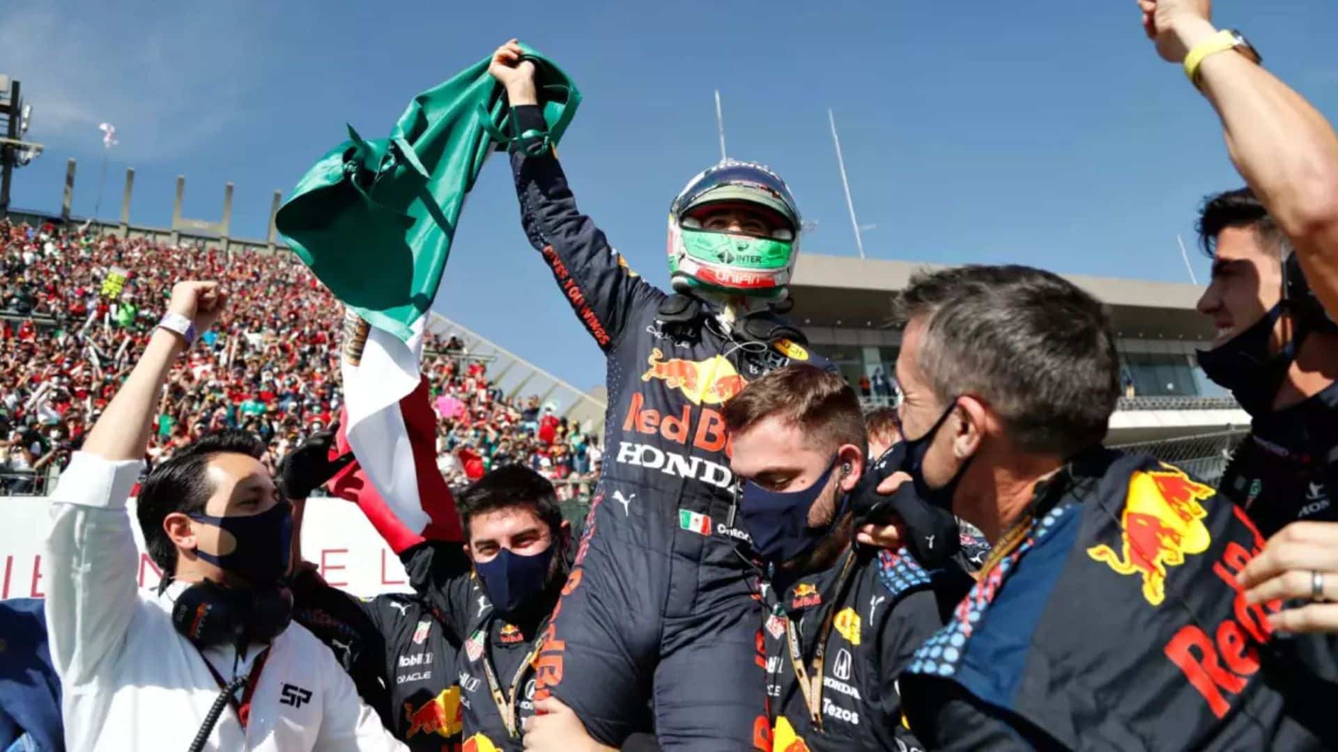 Checo Pérez es tendencia: la afición mexicana le dedica mensajes emotivos