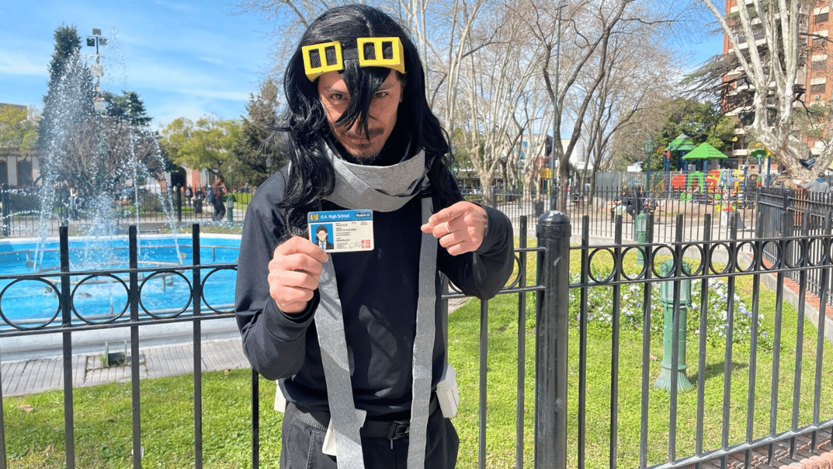De profesor de informática a cosplayer: la doble vida de Osvaldo en Monte Grande