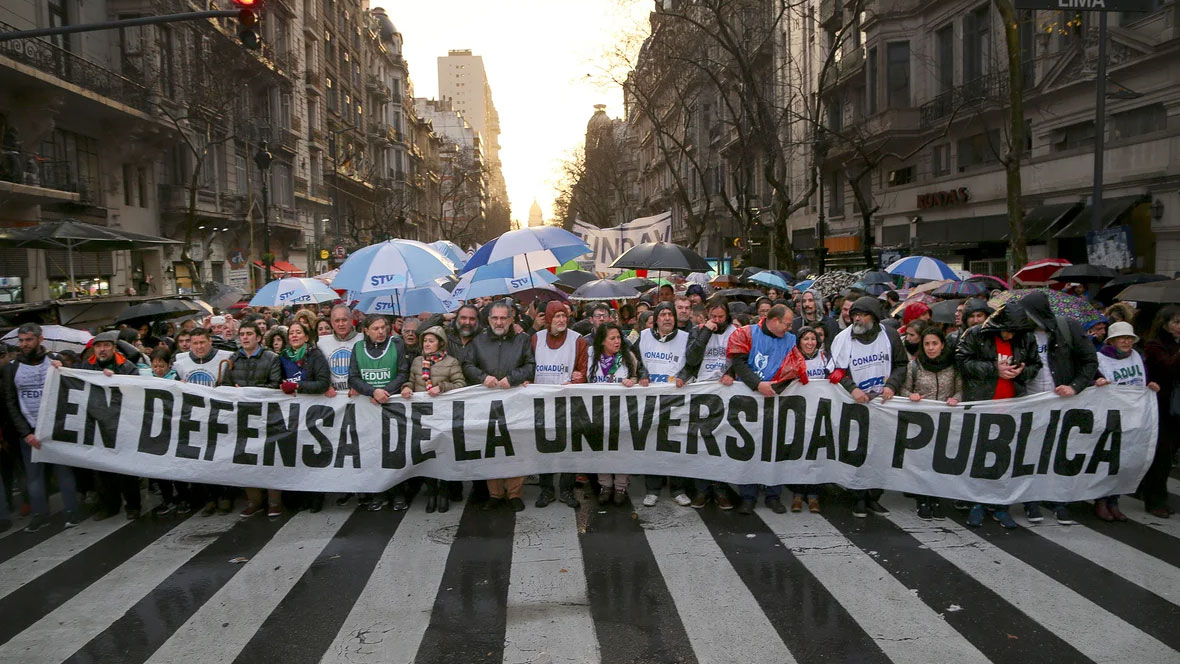 Docentes universitarios confirmaron un paro de 48 horas en todo el país