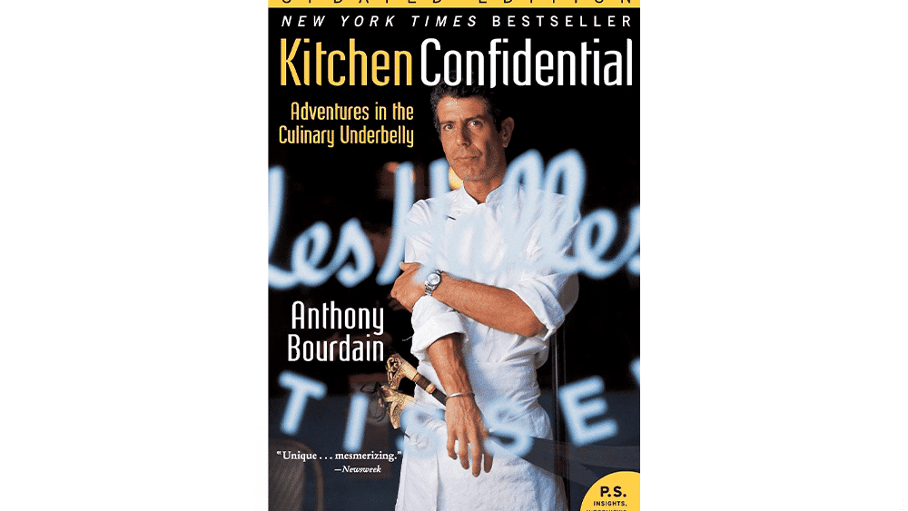 El libro 'Kitchen Confidential' de Anthony Bourdain vuelve a los rankings de más vendidos