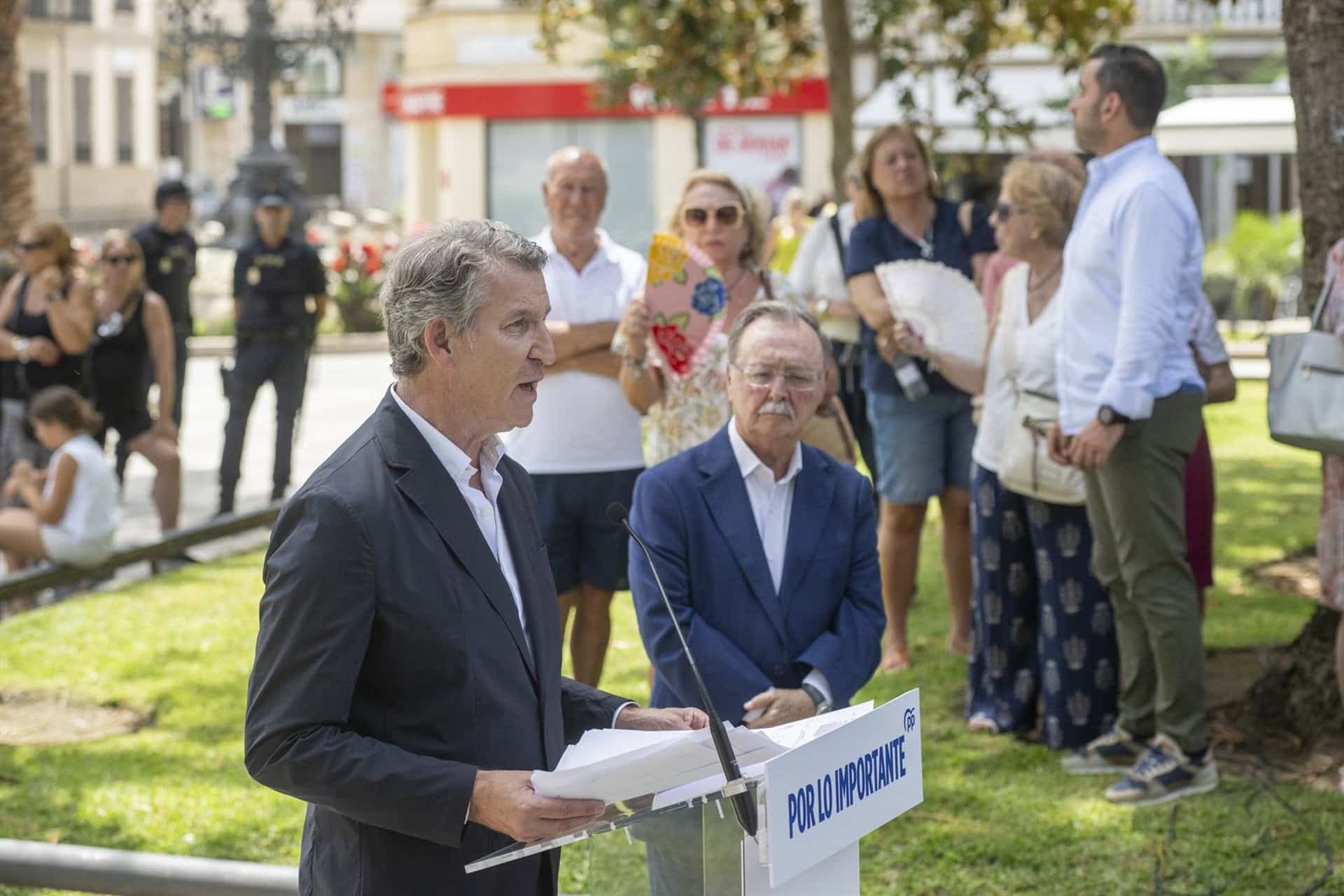 Feijóo niega que exista normalidad en Ceuta tras la entrada de migrantes