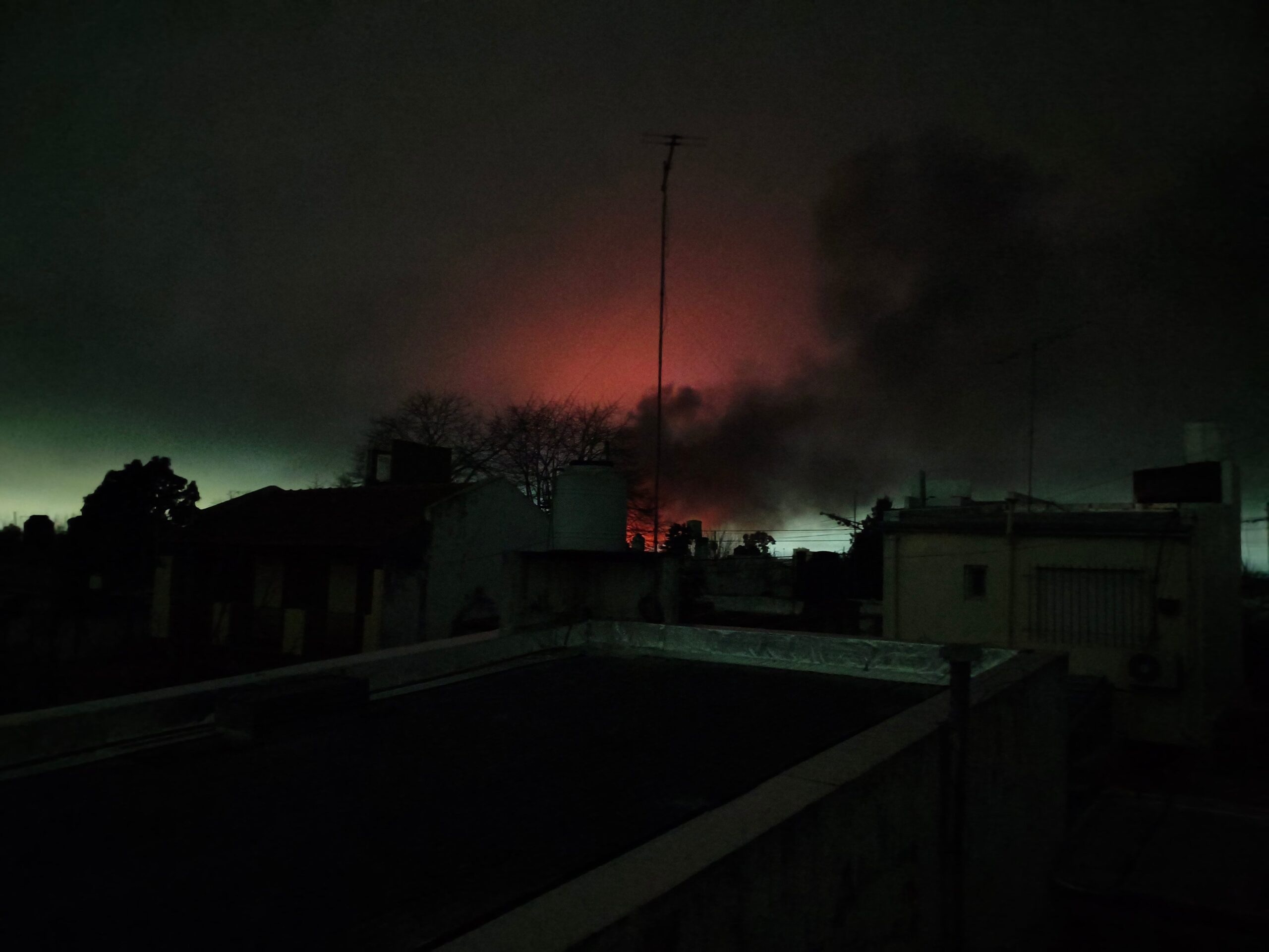 Gran apagón en La Plata por el incendio en una central eléctrica