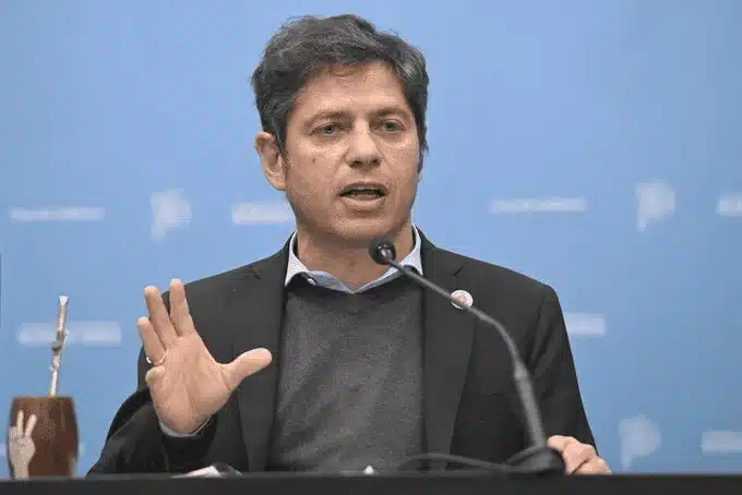 Kicillof acusó a Milei de extorsionar a las provincias por fondos y votos