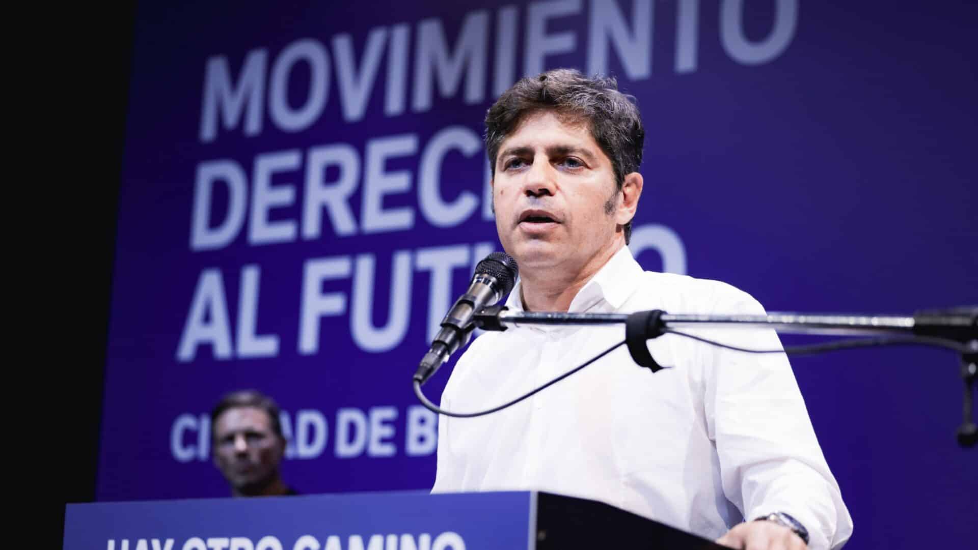 Kicillof apuntó contra Milei por las rutas y defendió la educación