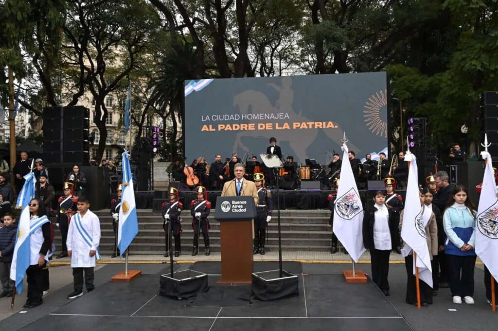 La Ciudad homenajeó a San Martín y reconoció a trabajadores