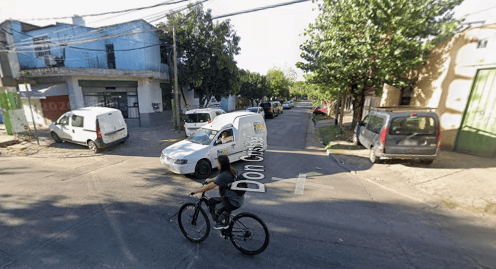 Mataron a un hombre de una puñalada en Hurlingham y detuvieron a dos hermanos