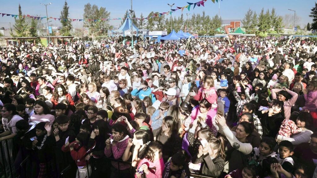 Mes de la Niñez en Lomas: juegos y actividades en los barrios
