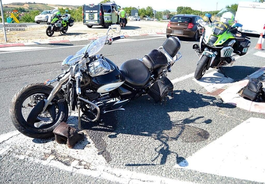 Motorista herido grave tras chocar contra una autocaravana en Haro