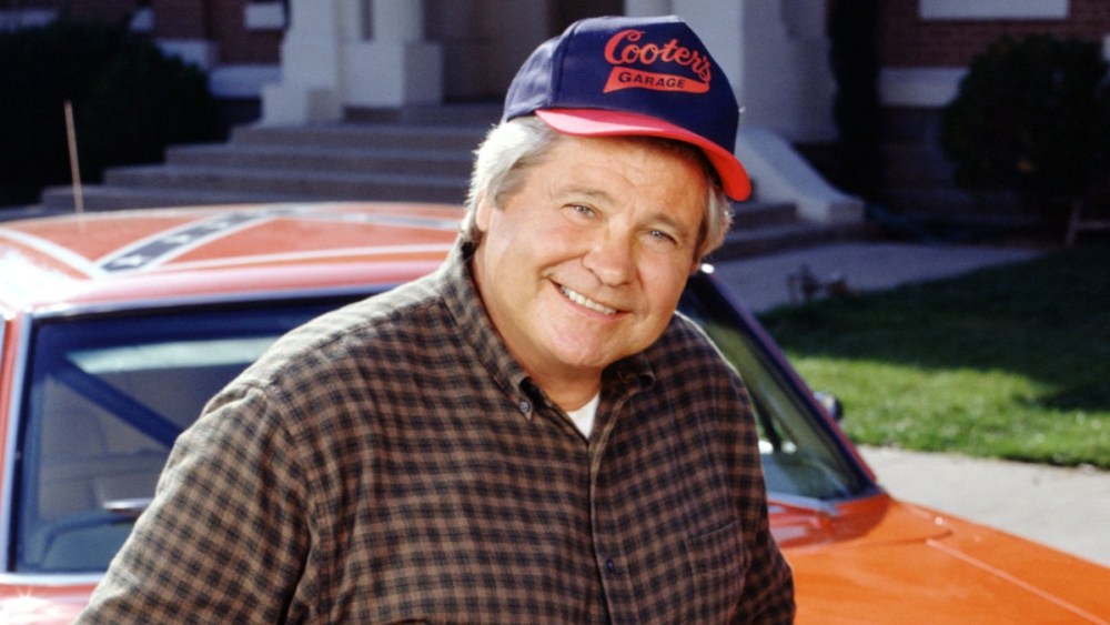 Muere a los 84 años Ben Jones, actor de 'The Dukes of Hazzard' y expolítico