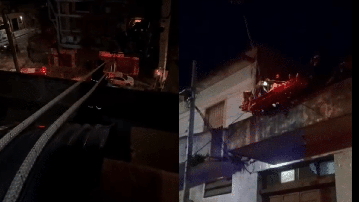 Operativo de bomberos en Lanús para bajar a un paciente obeso de un segundo piso