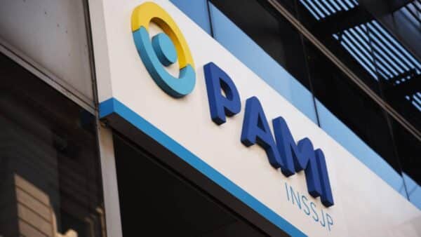 Sindicato de PAMI denuncia persecución y alerta sobre fuga de profesionales