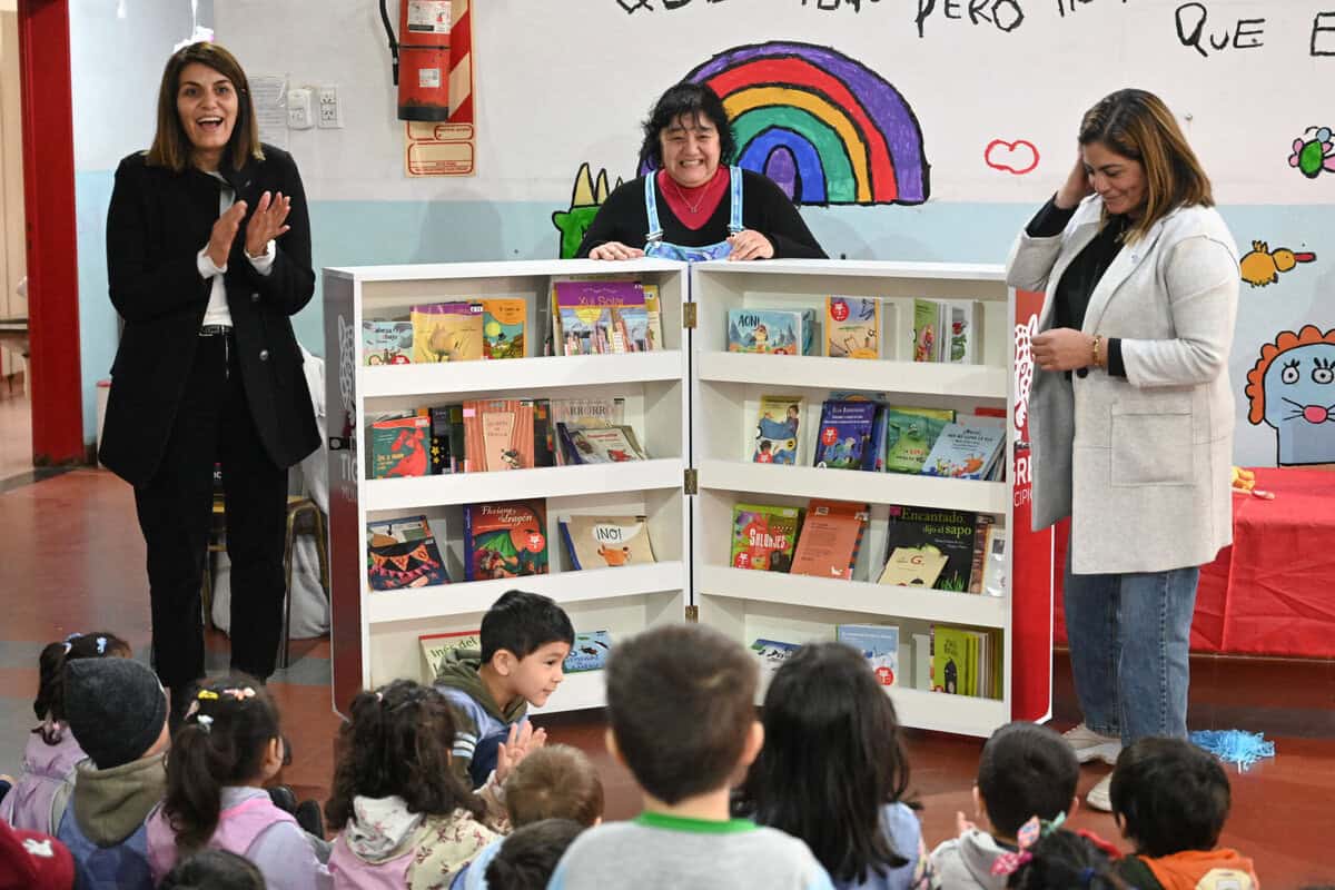 Tigre entregó una nueva biblioteca móvil al Jardín de Infantes N° 935