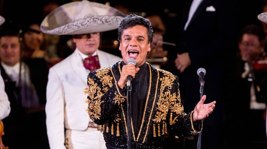 Transmitirán concierto homenaje a Juan Gabriel con varios artistas