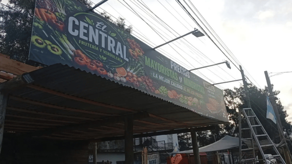 Verdulería El Central: la nueva propuesta con precios bajos en Camino de Cintura