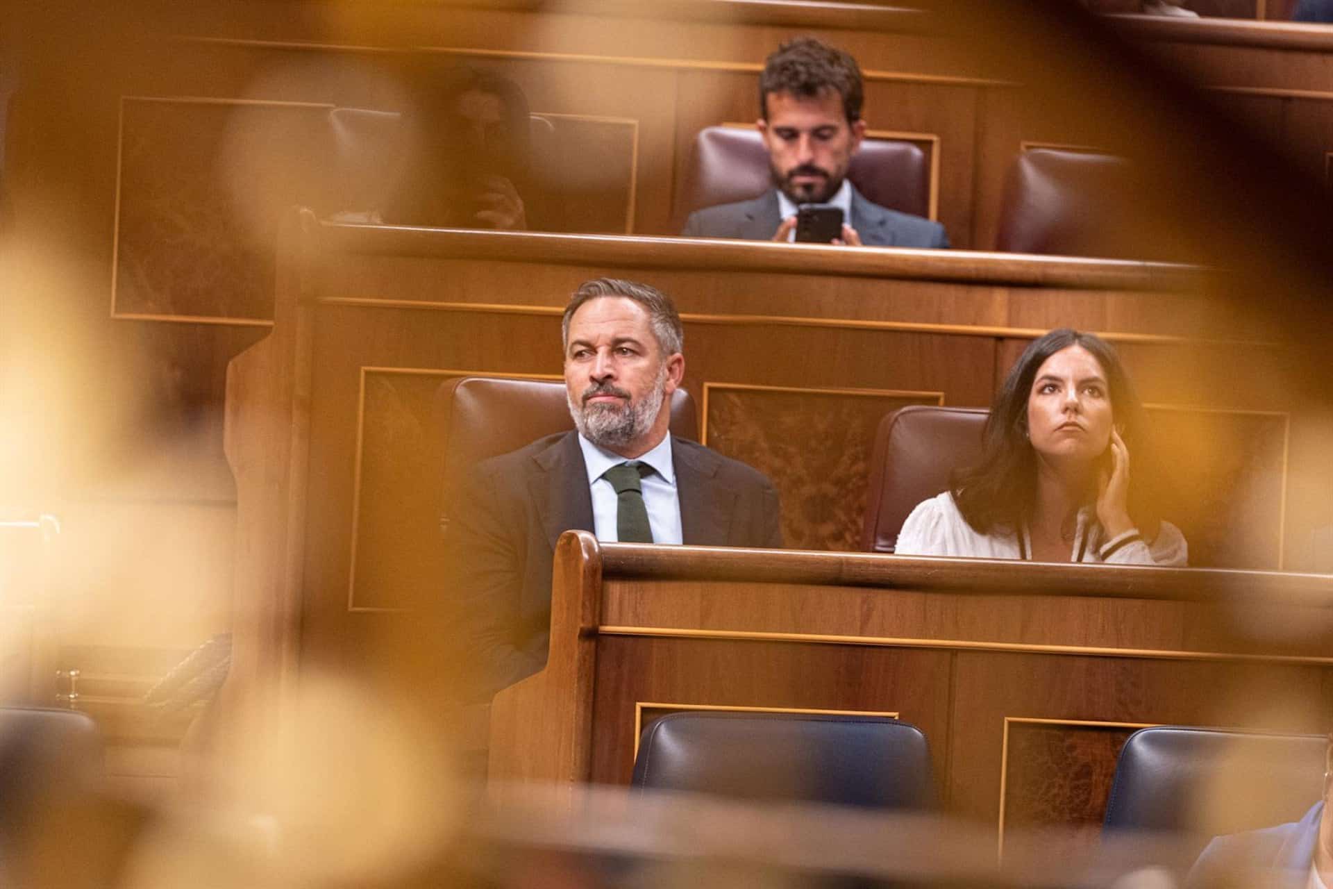 Abascal pide repatriar a inmigrantes que delincan y remigrar a los desempleados