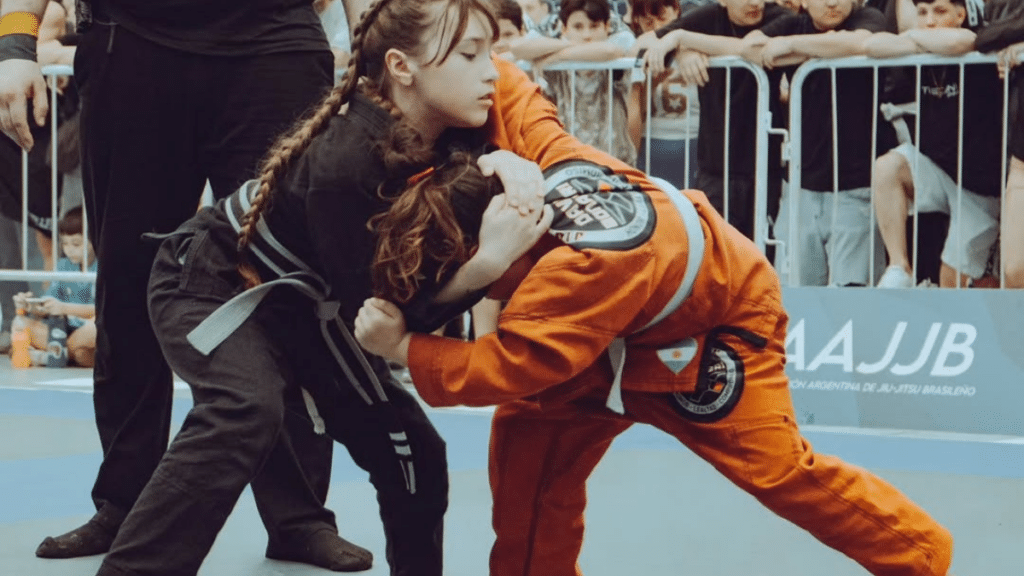 Avril, la nena de 9 de Abril que llegó al podio nacional de Jiu-Jitsu