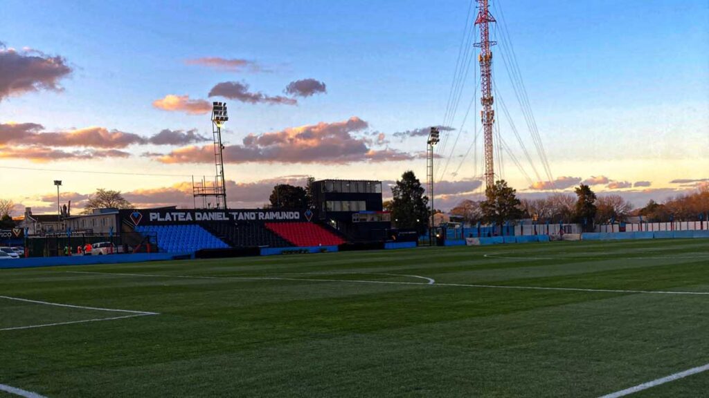 Brown de Adrogué y San Martín de Burzaco juegan el clásico