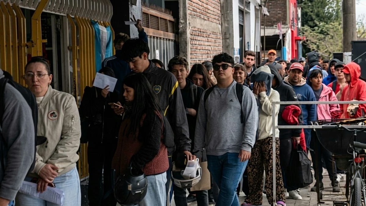 Crisis de empleo en Guernica: largas filas por un puesto