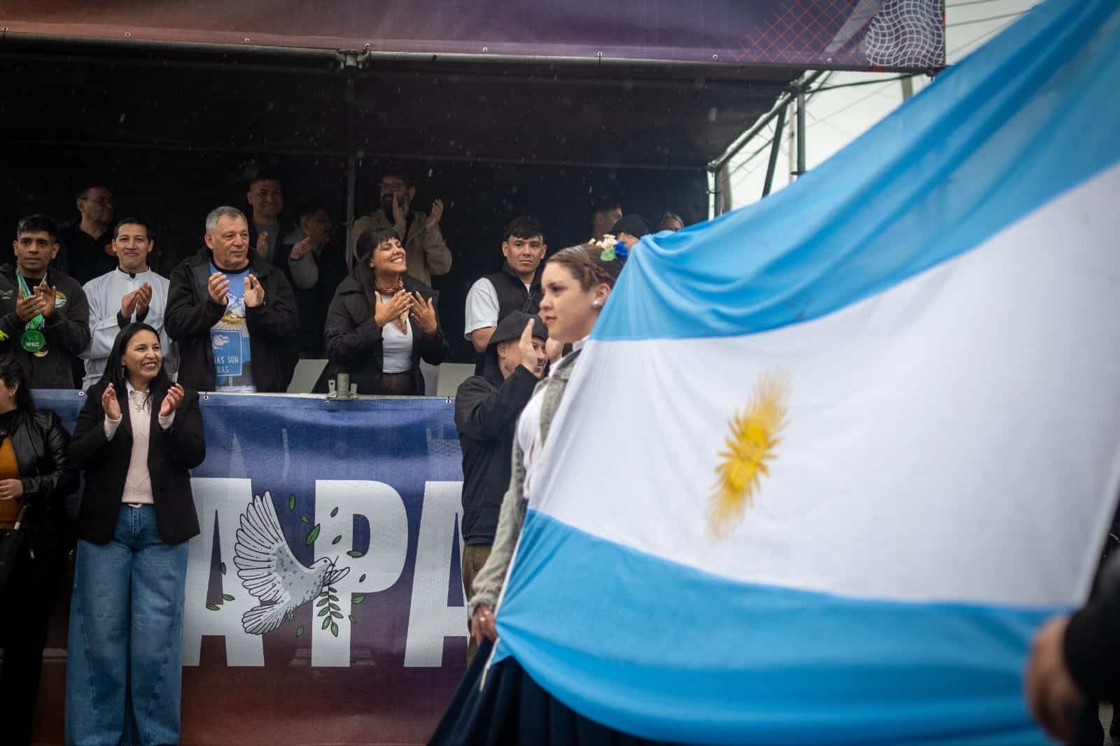 Desfile cívico y tradicionalista por el 75° aniversario del barrio La Paz