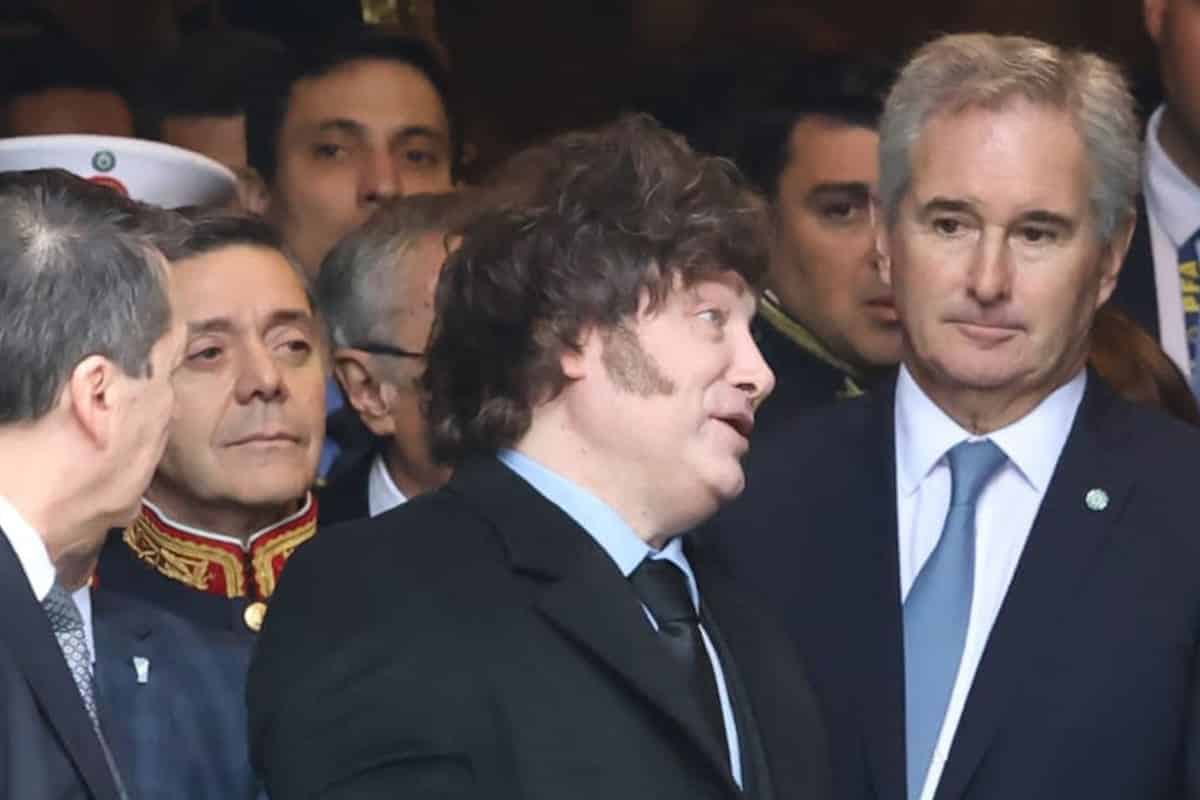 El Gobierno denunció vuelos ilegales y pidió un arbitraje