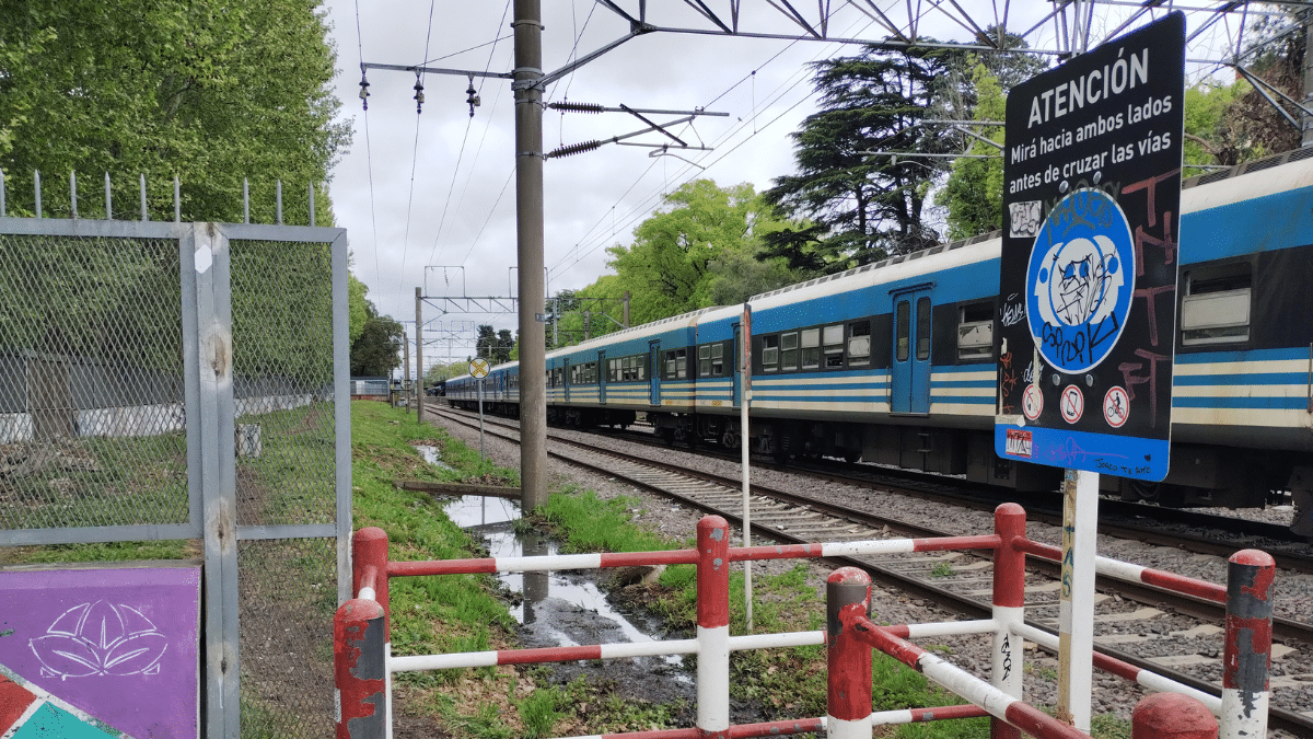 El Tren Roca restableció el servicio del ramal Ezeiza