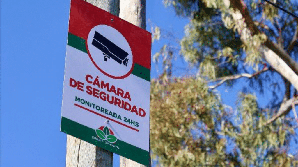 Esteban Echeverría: avanza la instalación de cámaras de videovigilancia