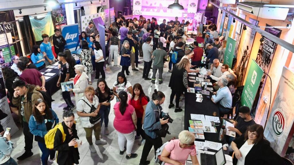 ExpoUniversidades en Monte Grande: simulación de entrevistas y armado de CV