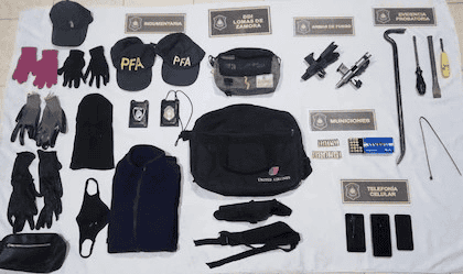 Falsos policías intentaron asaltar una casa en Luis Guillón y cayeron en Morón