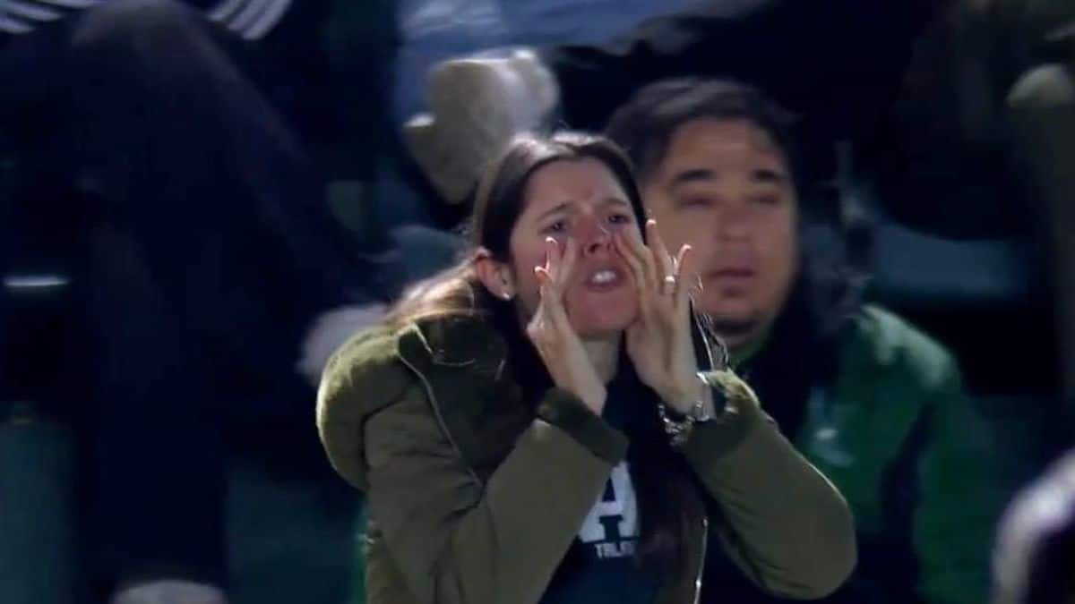 Insulto viral de una hincha de Banfield en pleno partido