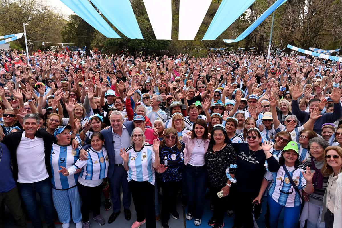 Julio Zamora celebró el Día del Jubilado en Tigre