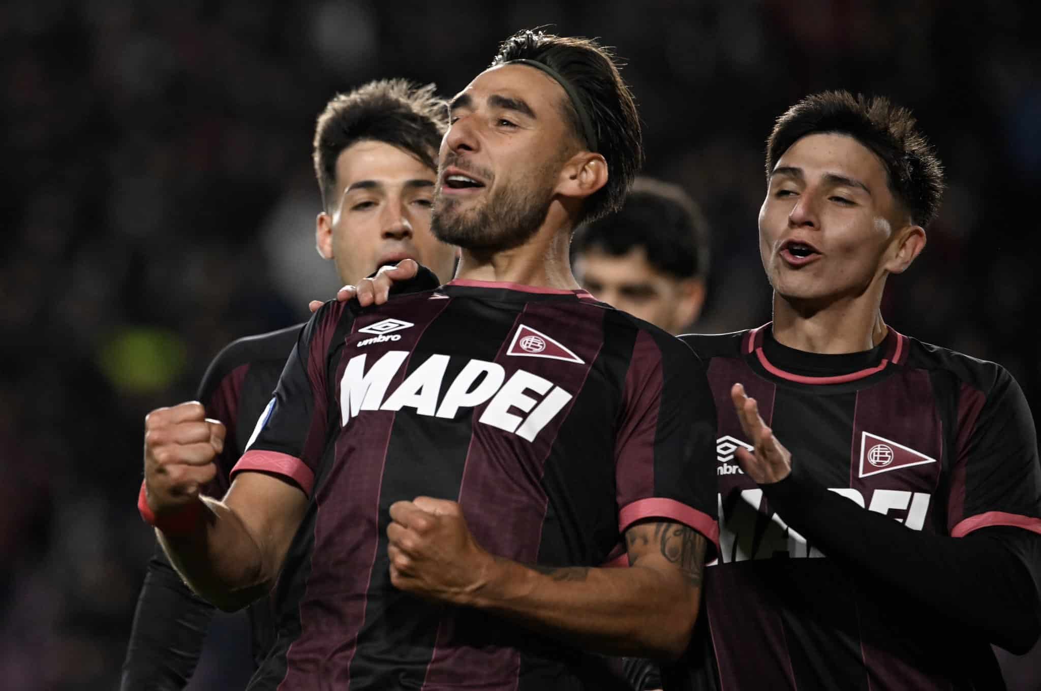 Lanús logró un triunfo clave ante Estudiantes de La Plata