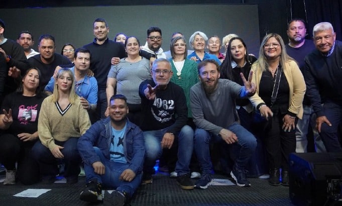 Lista de unidad Celeste y Blanca de Sanidad con Otermín
