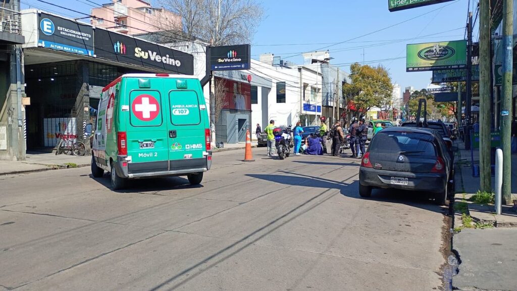 Monte Grande: choque entre una conductora y un gendarme
