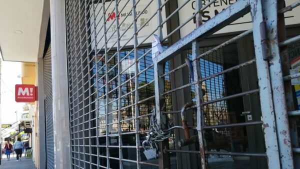 Monte Grande: trabajadores despedidos de Musimundo reclaman indemnizaciones